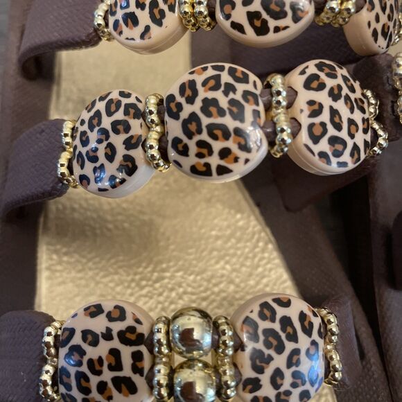 Ladies Grandco Sandals Jeweled Leopard Flip Flops Wedge size 8 EUC - Picture 3 of 12